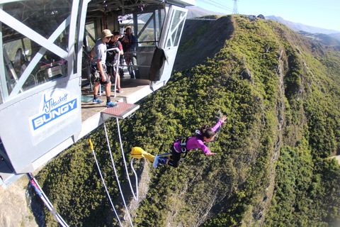 How to Start a Bungee Jumping Business